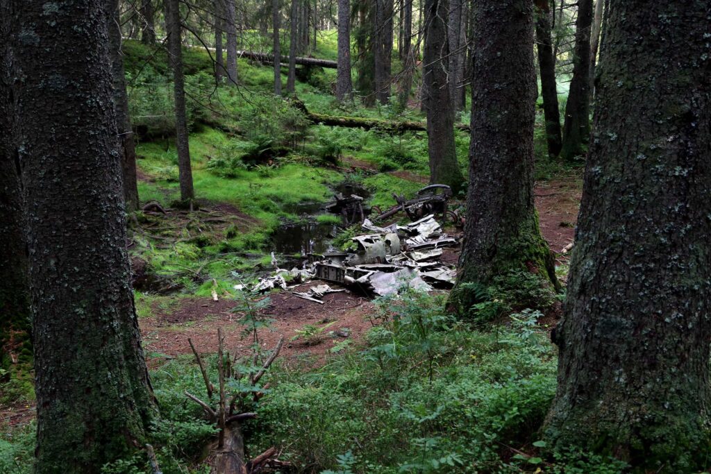 Restene av et tysk bombefly, ved Hansakollen i Maridalen i Nordmarka.