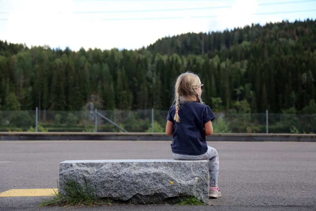 Fornøyd etter endt tur, ved Movatn stasjon.
