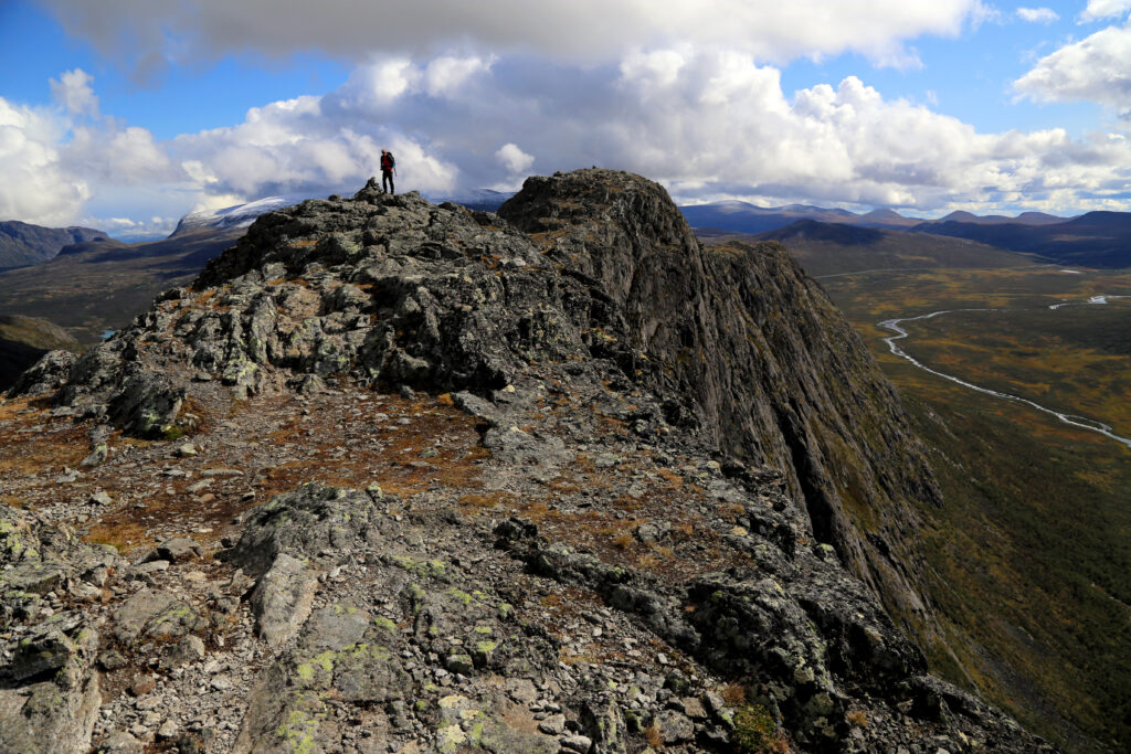Knutshøe. Besseggens ville lillebror.