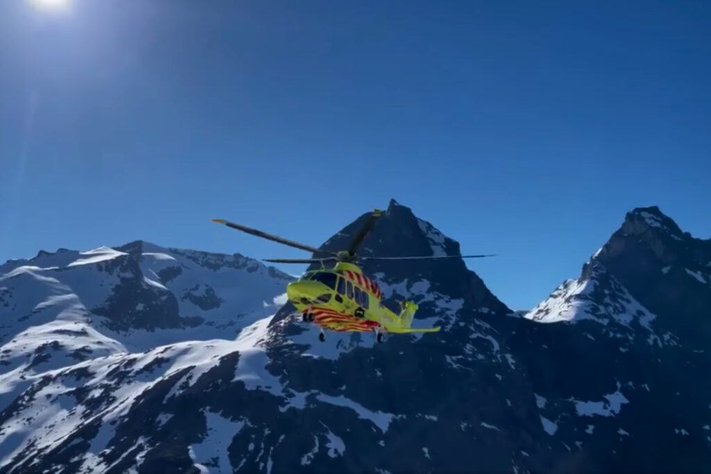 Etter et fall i fjellet ble eventyrer Stein P. Aasheim hentet av Luftambulansen