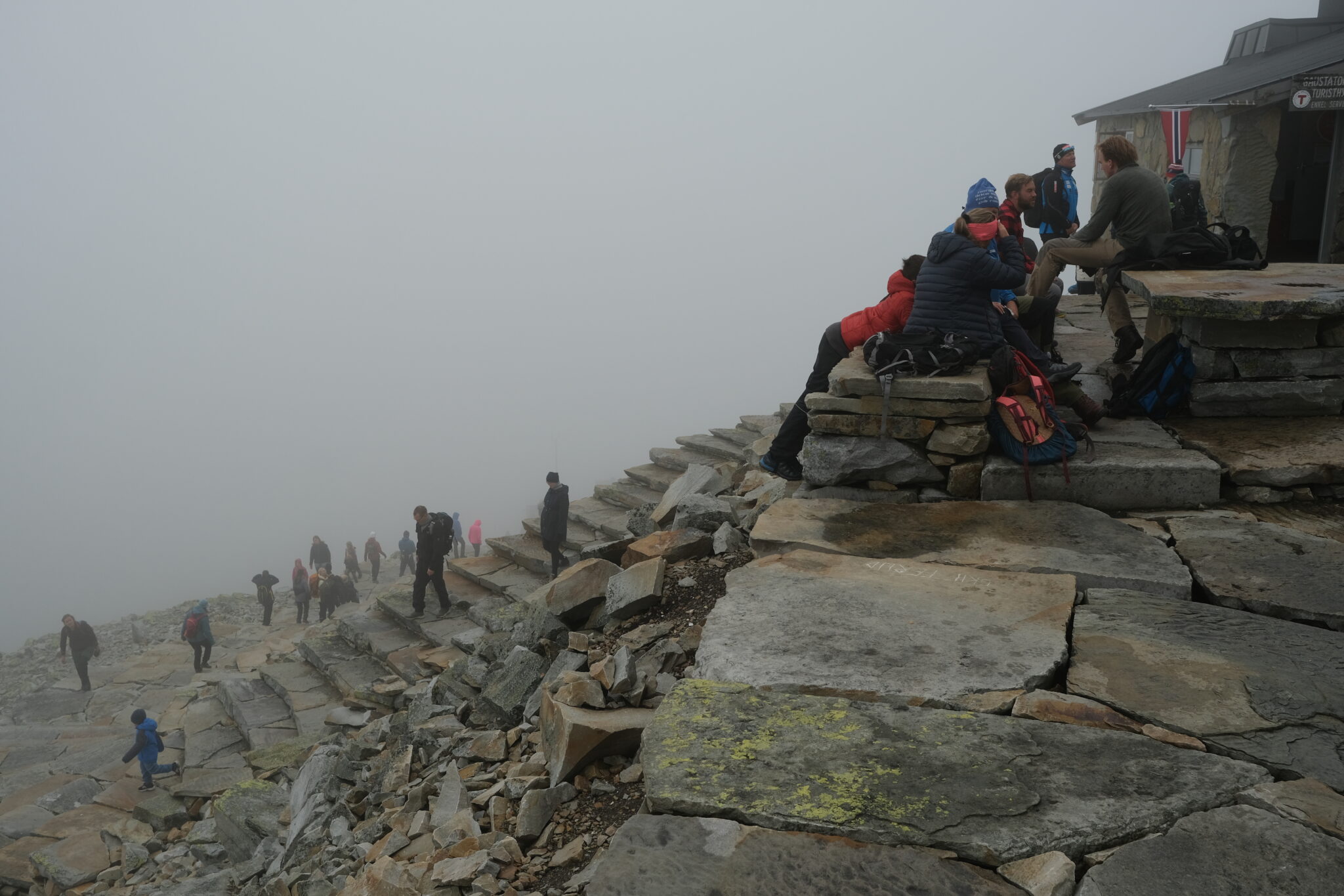 På vei til Gaustatoppen i skiftende vær